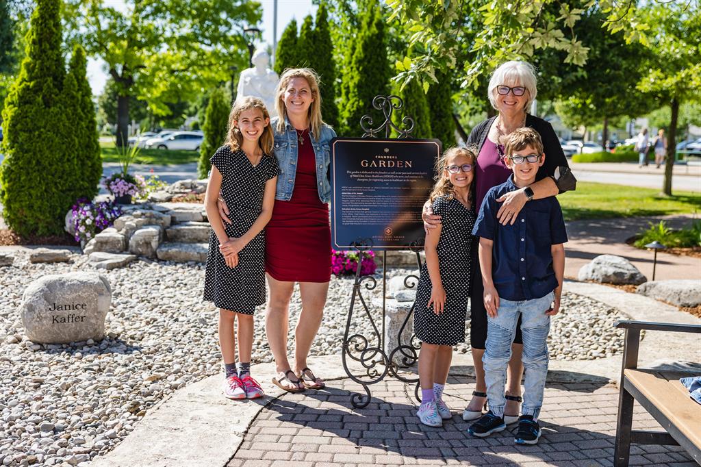 Jan Kaffer with her Family in the Founder Garden